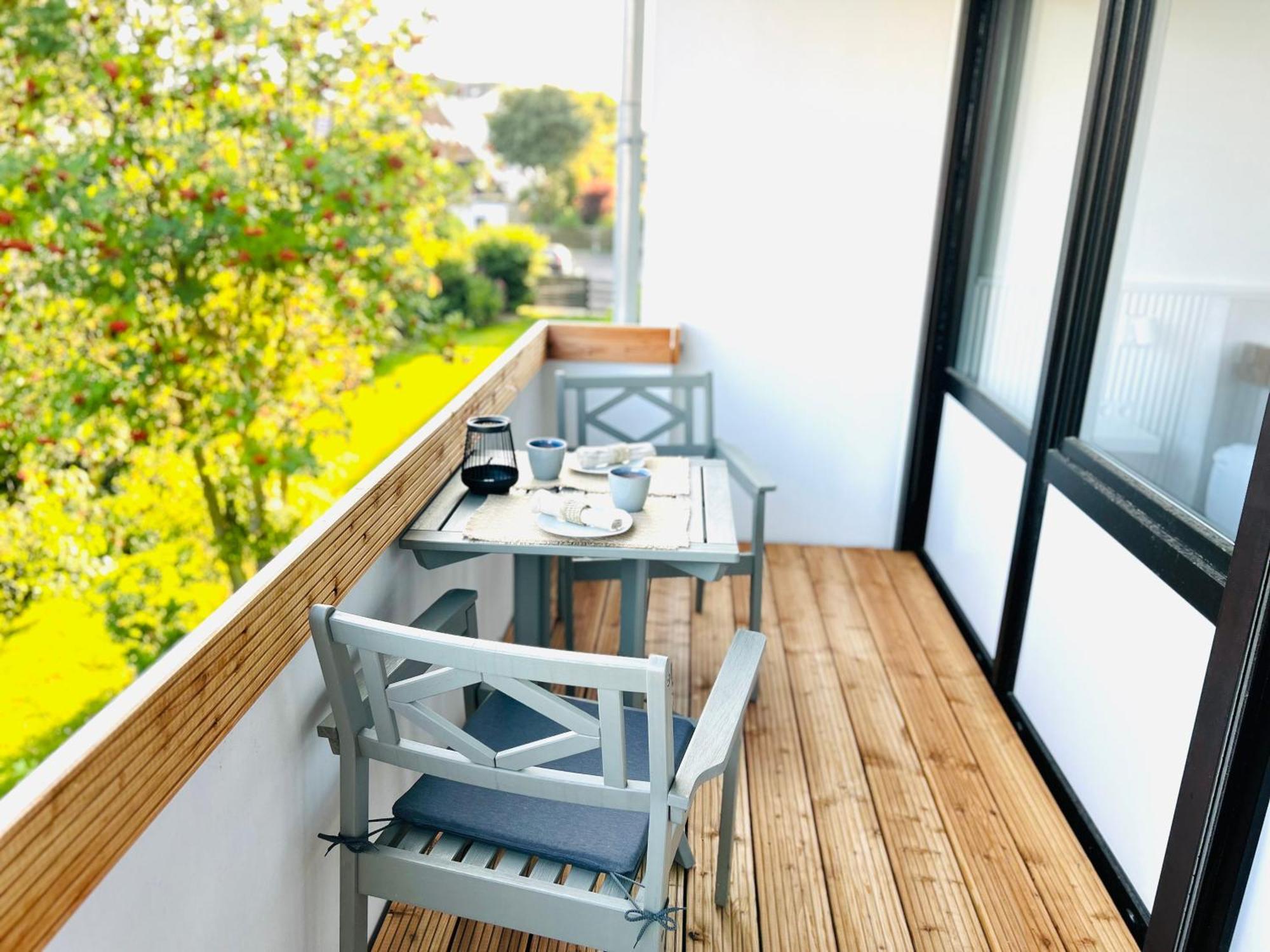 Neu - Frisch Renoviertes Ferienapartment "Waterkant" Büsum Esterno foto